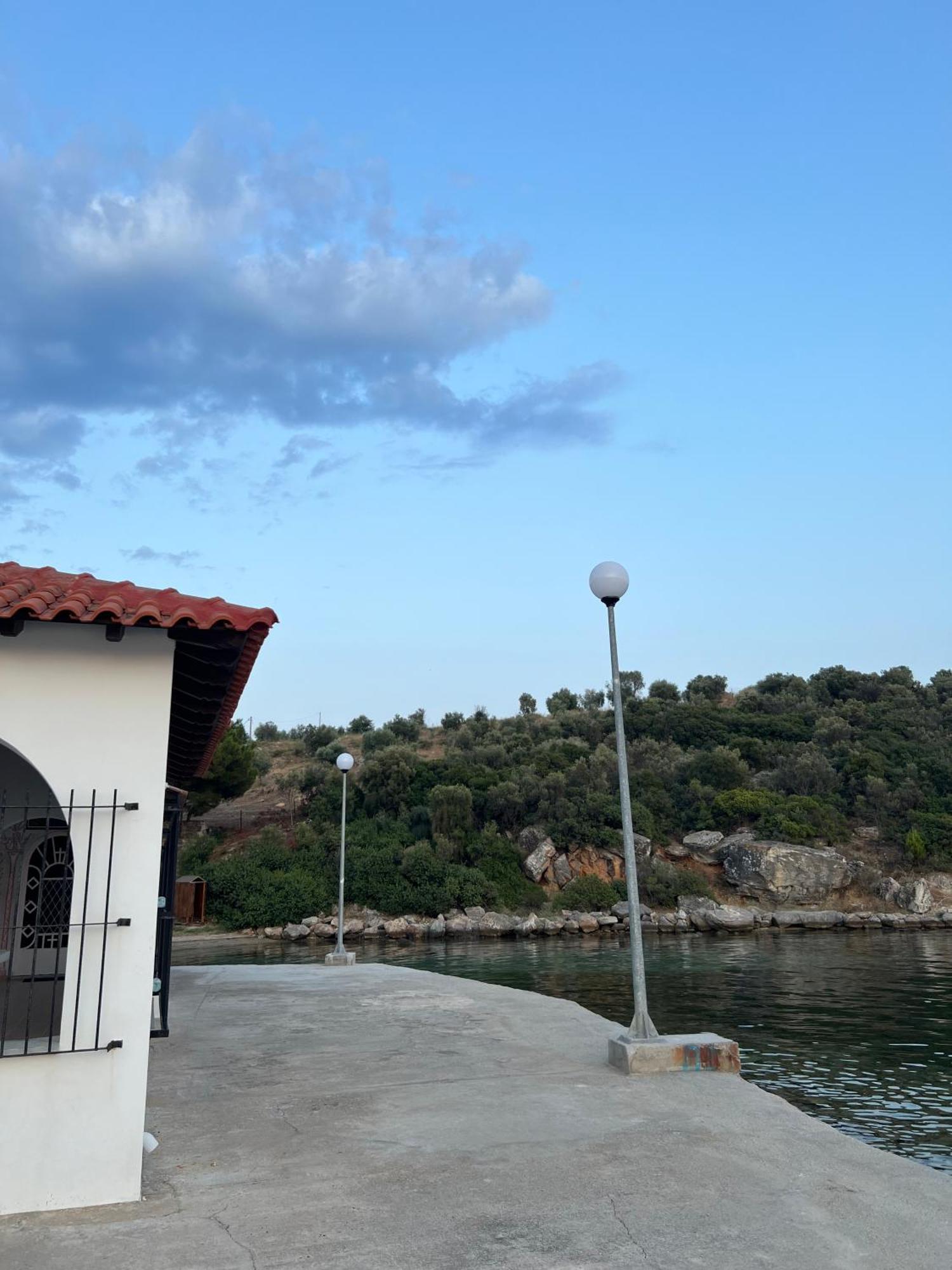 Aiolos Seaside Apartment Marathos Kültér fotó
